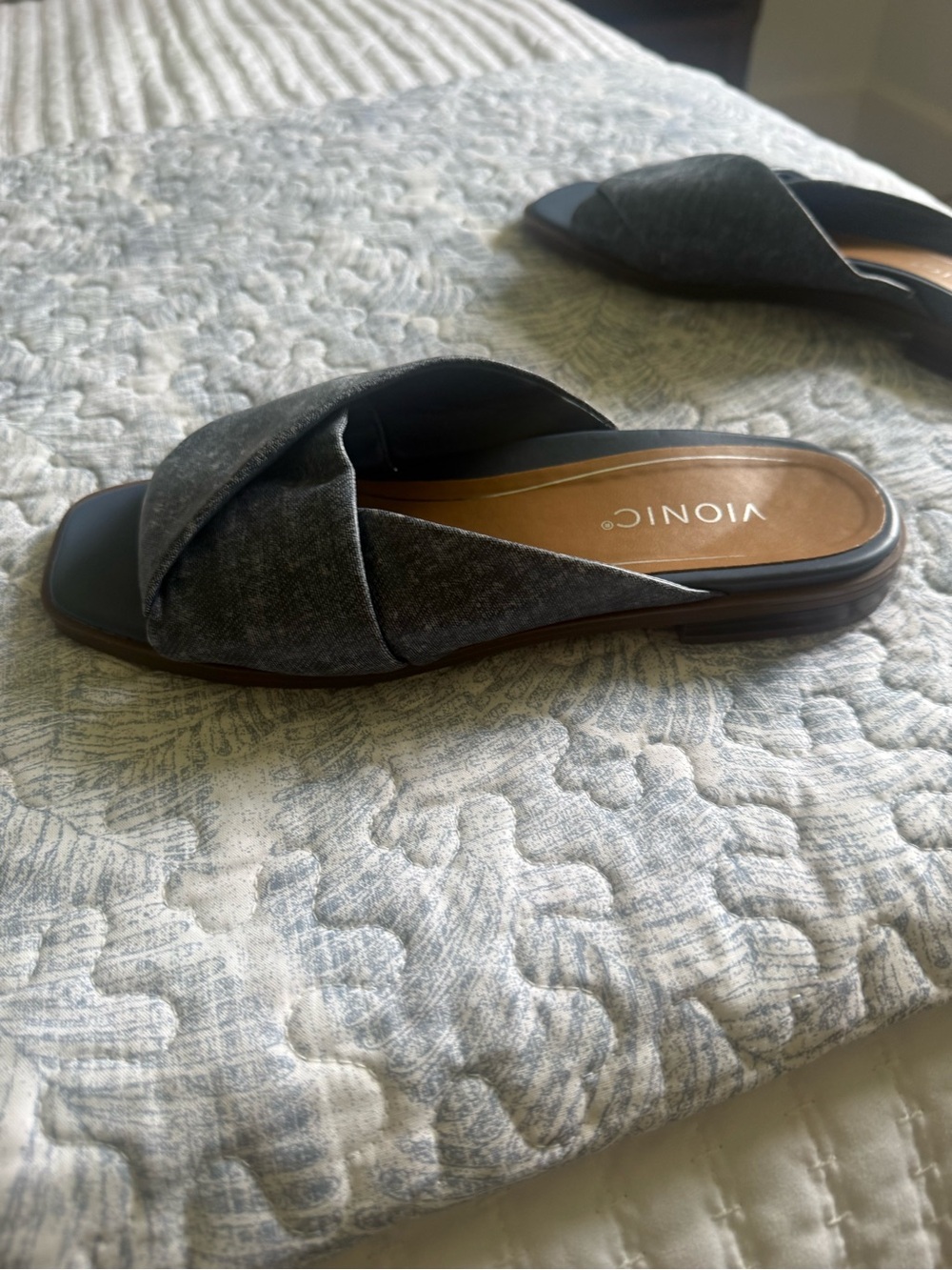 Vionic Women's Crisscross Slide Mule in denim blue.